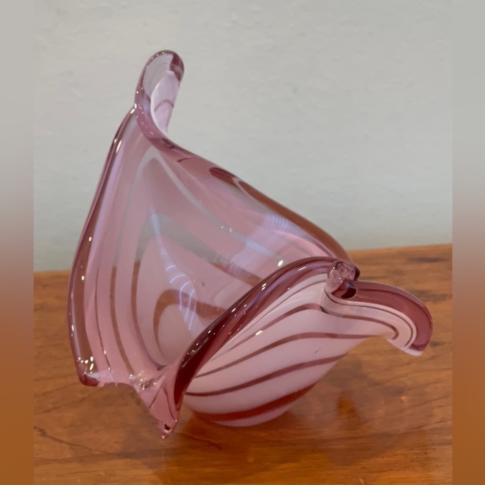 Vintage Art Glass Bowl Dish | Glass trinket | Pink blown Glass folded Bowl